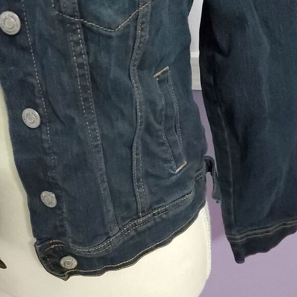 Old Navy Dark Wash Boxy Trendy Essential Jean Jacket Shacket - Picture 3 of 10